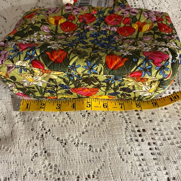 Vera Bradley NWT Mini Hathaway Meadow Bouquet Tote - Picture 6 of 9